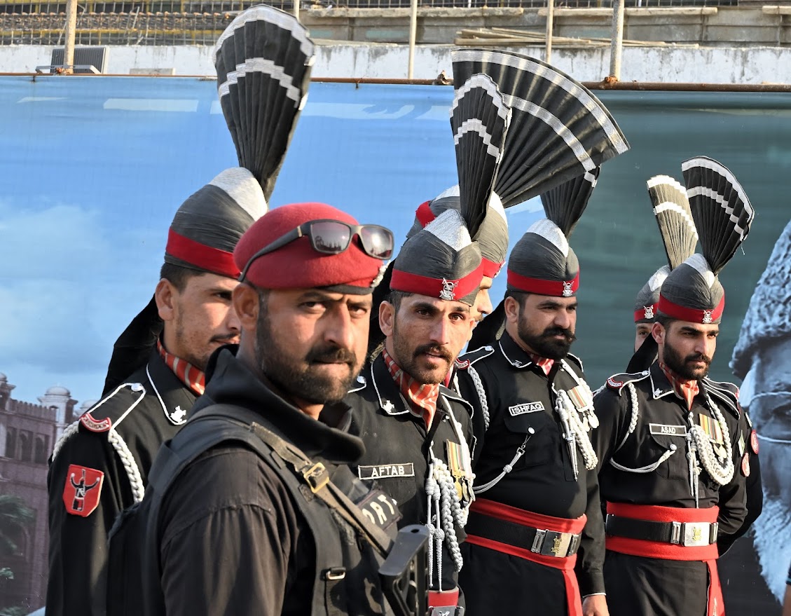 pkz25 _ freddy naegels _ wagah border grenswachten.jpg